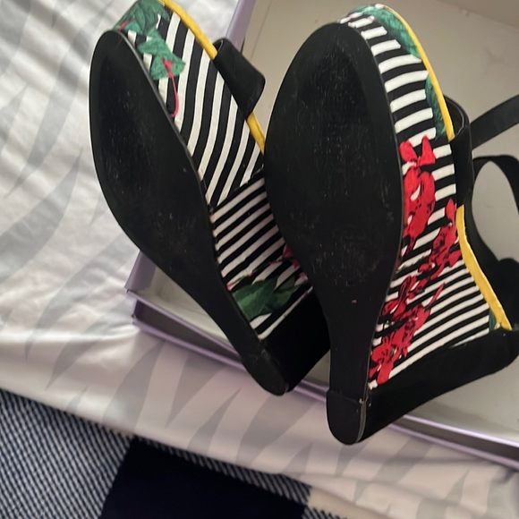 Wedges - Picture 7 of 7